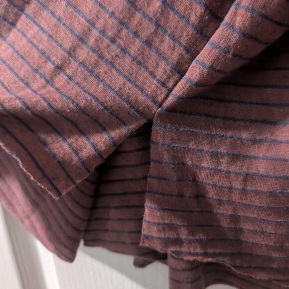 Gilded Intent | Women’s Striped Linen-Blend Tank Top – Made in Canada - Picture 5 of 8